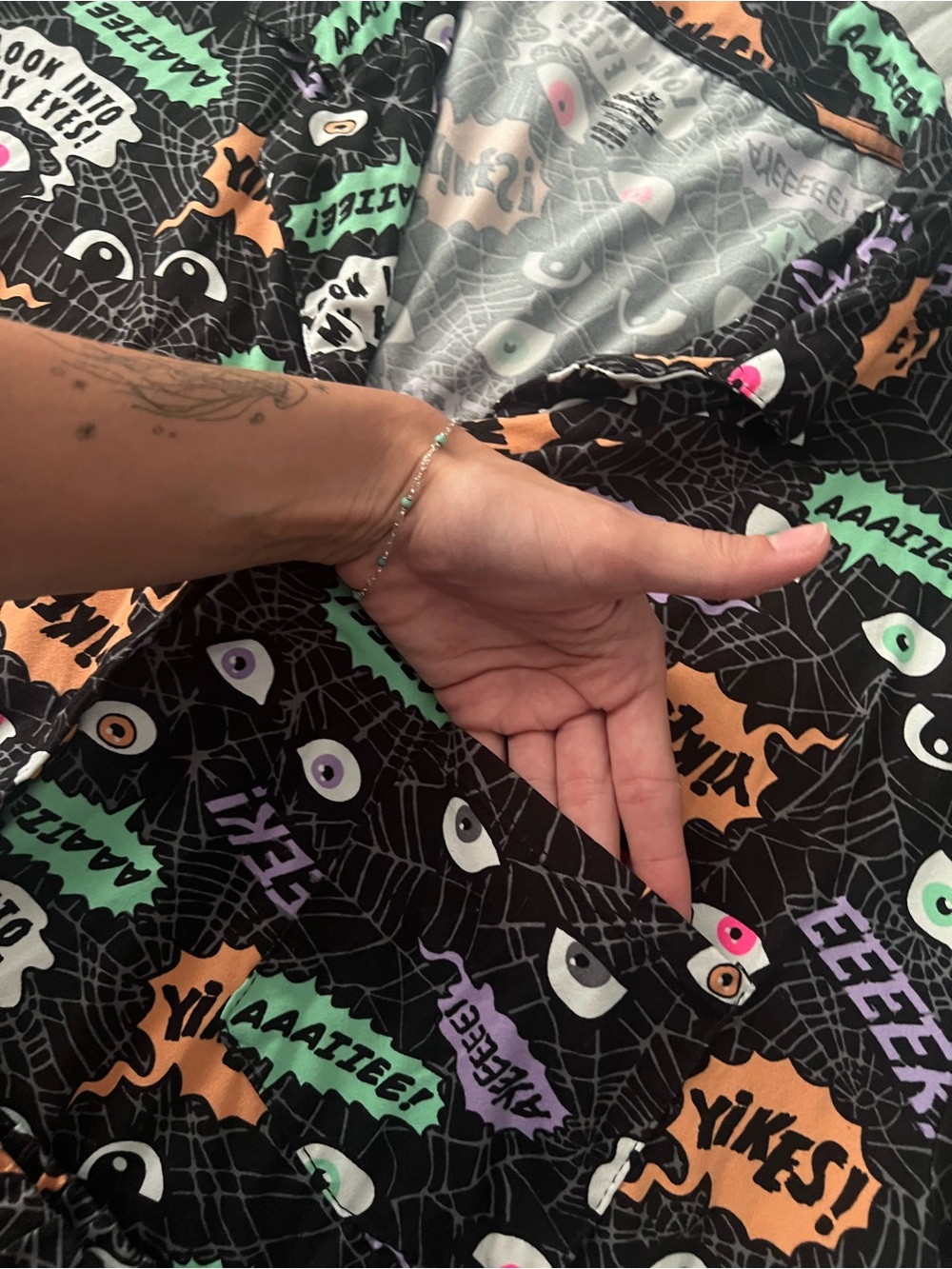Women’s Halloween Print Pajama Set - Picture 5 of 5